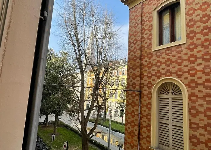 Apartment Casa Aurora Modena